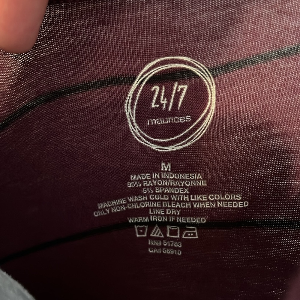 Cold Shoulder top - Picture 5 of 5